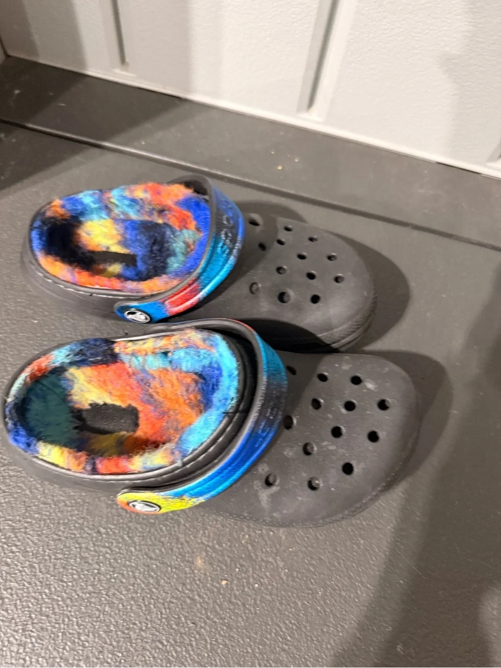 CROCS Kids Black Clogs with Multicolor Fuzzy Lining